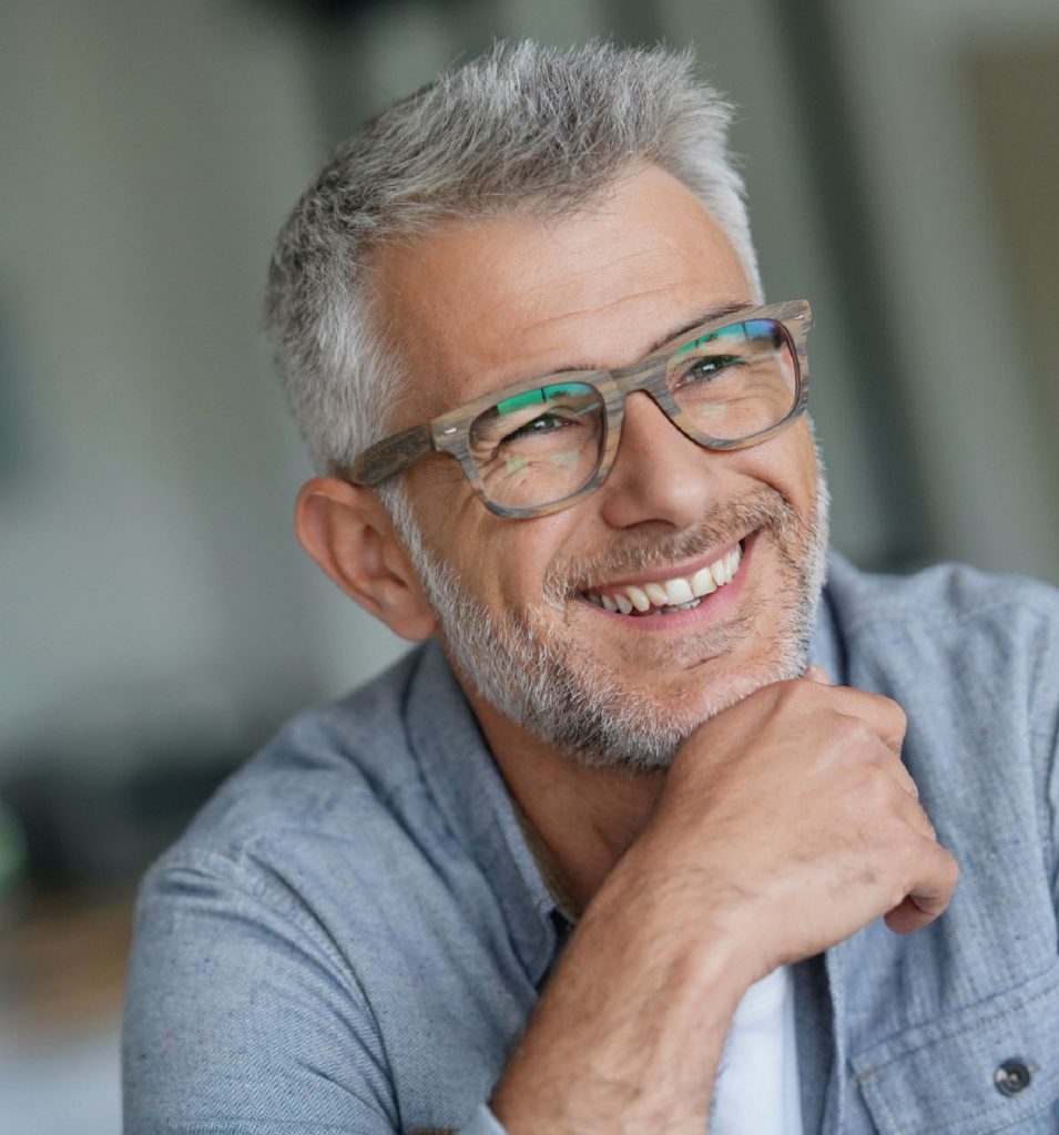 un homme de 50 ans