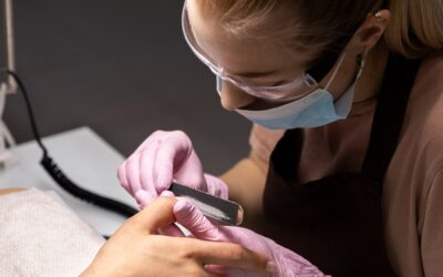 Comment devenir prothésiste ongulaire ?