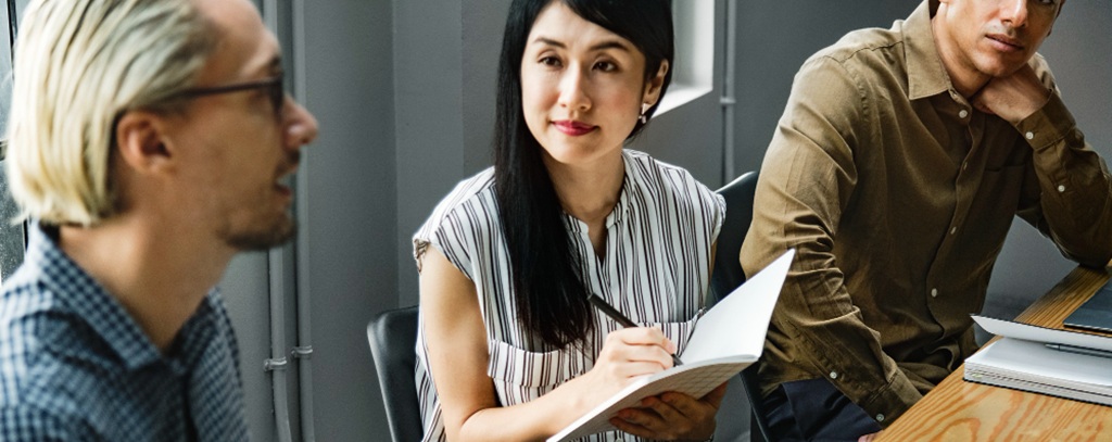 des peronnes travaillant dans la fonction publique