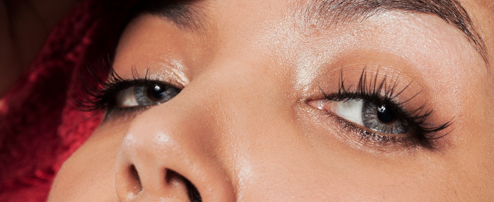 portrait de cil de femme